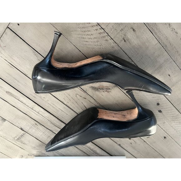 Manolo Blahnik Black Leather Curved Point Toe Pumps - Size 39 - Picture 6 of 8